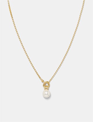 The Edge Pearl Necklace