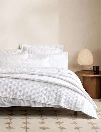 HENDERSON BED COVER SINGLE/DOUBLE IN WHITE