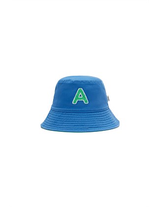 INITIAL BUCKET HAT