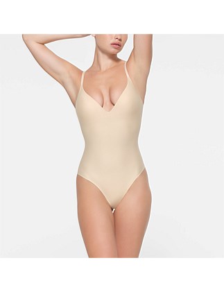 SKIMS BODY SUPER PUSH-UP THONG BODYSUIT