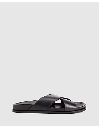 VACATE SANDAL