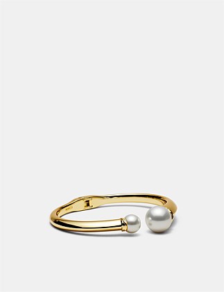 En Pointe Pearl Bangle